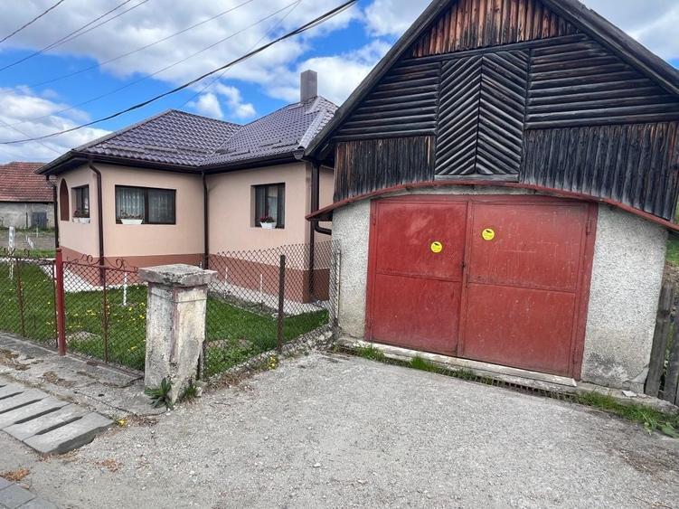 Casă cu 3 camere în Cimpa