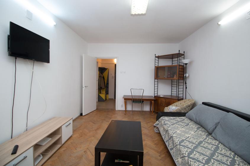 Apartament cu 2 camere decomandat în Cezar Petrescu