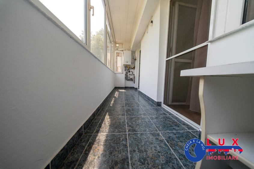 Apartament cu 3 camere decomandat în Babadag