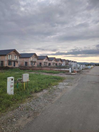 Casă cu 4 camere în Sângeorgiu de Mureș