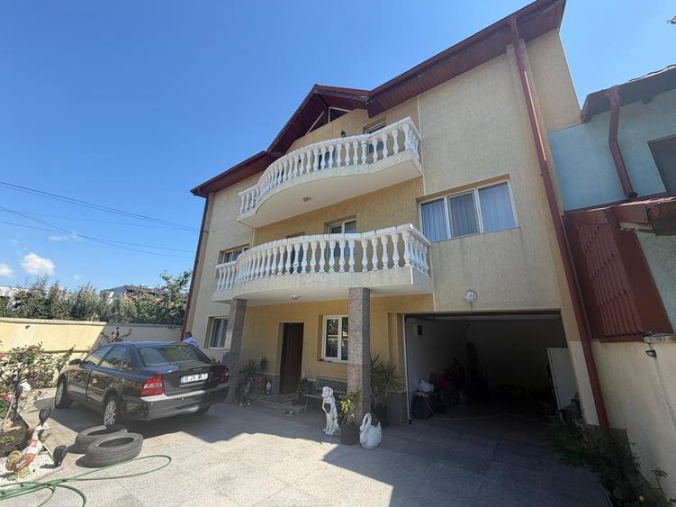 Casă cu 6 camere cu Teren 400 Mp în Fundeni