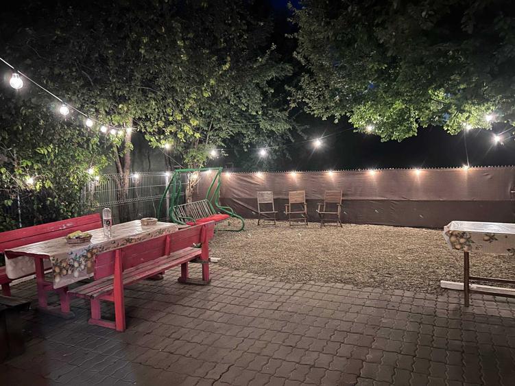 Casă cu 4 camere cu Teren 1289 Mp în Amara