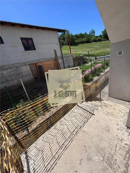 Apartament cu 3 camere decomandat în Șura Mare