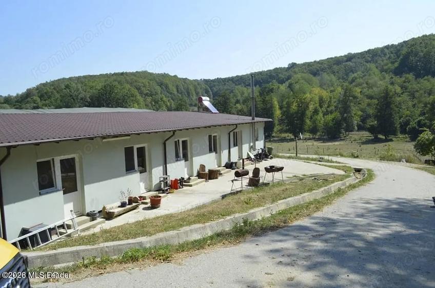 Spațiu comercial, de 1,887 mp, în Bogați