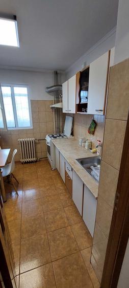 Apartament cu 2 camere decomandat în Berceni