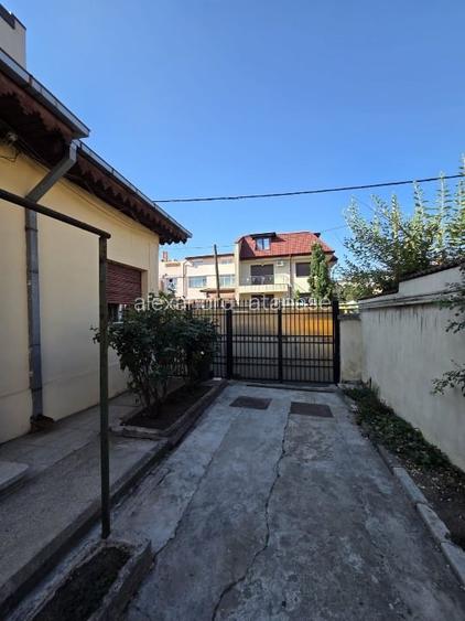 Casa de vanzare zona Colentina (aproape Sectia 28 Politie)