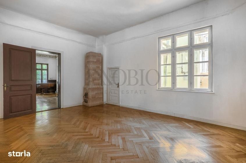 Casă cu 4 camere cu Teren 707 Mp în Romană