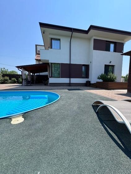Casă individuală cu 4 camere cu Teren 1000 Mp în Odăi