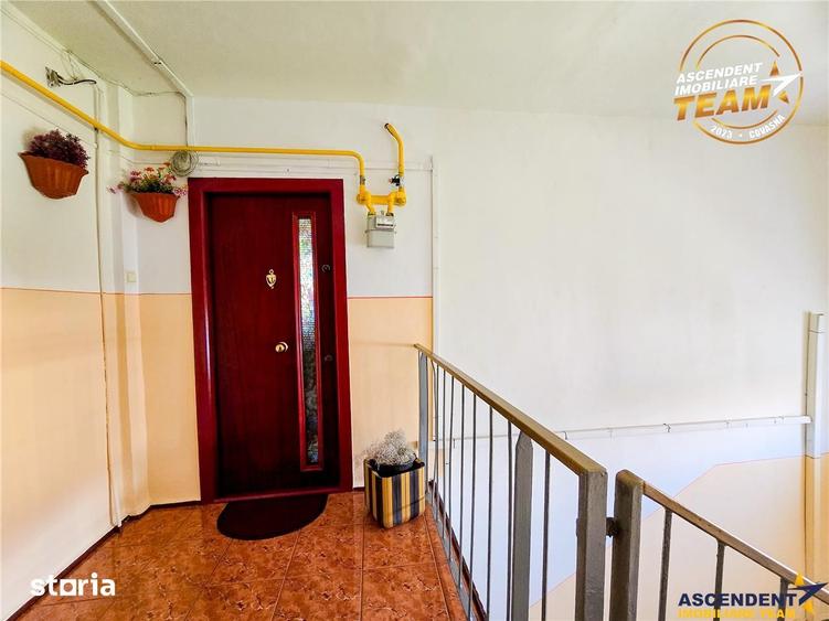 Apartament cu 2 camere decomandat, mobilat în Lenin