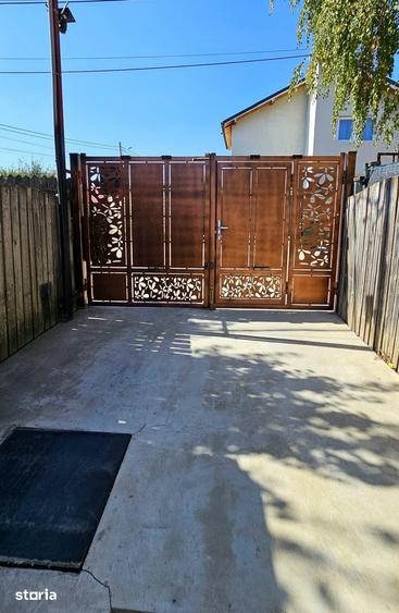 Casă cu 5 camere cu Teren 270 Mp în Central