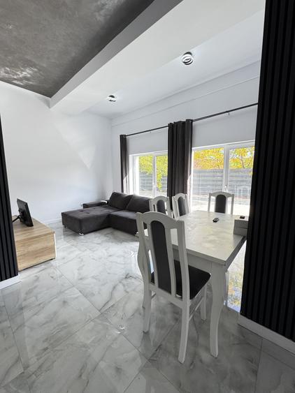 Apartament cu 3 camere semidecomandat, mobilat în Dâmbul Rotund