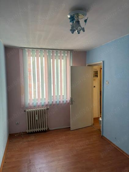 Apartament cu 3 camere decomandat în Dărmănești