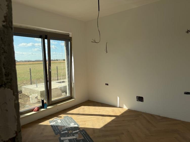 Casă individuală cu 4 camere cu Teren 780 Mp în Corbeanca
