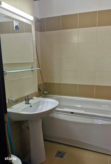 Apartament cu 3 camere, mobilat în Tătărași
