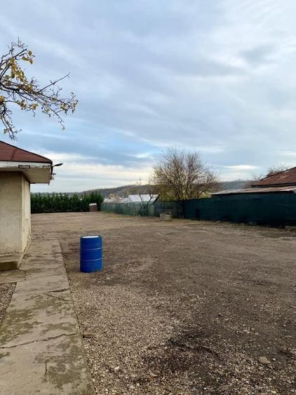 Spațiu comercial, în Matca