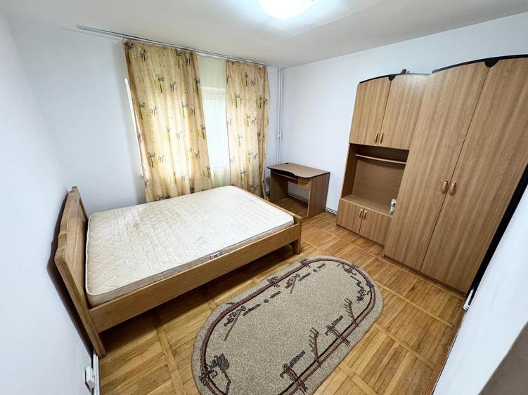 Apartament cu 2 camere decomandat în Nicolina