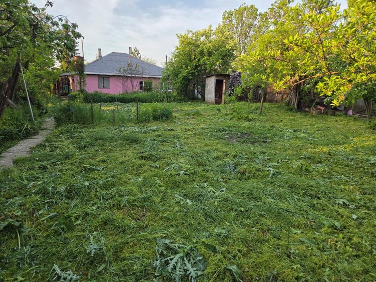 Casă individuală cu 4 camere cu Teren 1100 Mp în Central