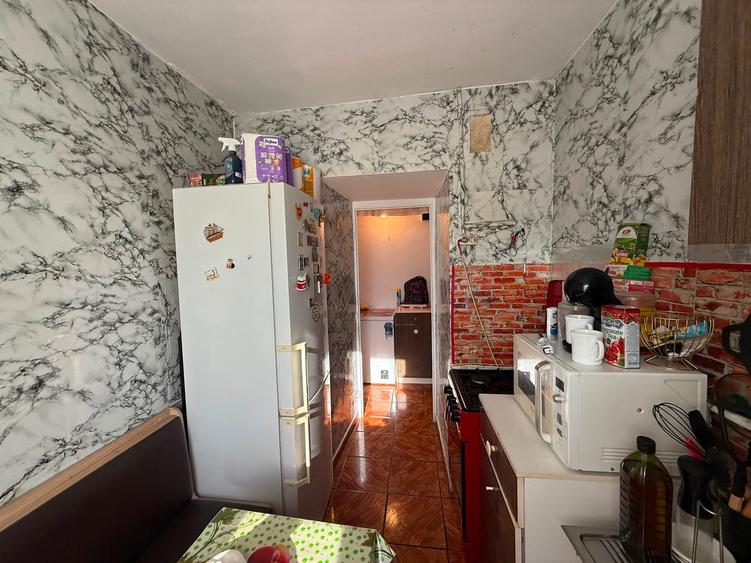 Apartament cu 2 camere semidecomandat în Minerul