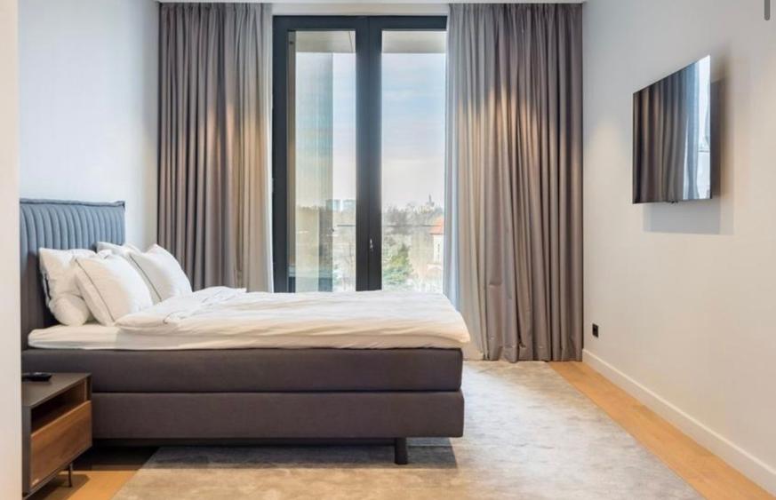 Apartament cu 3 camere decomandat în Floreasca