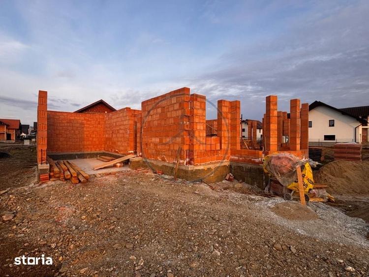 Casă cu 4 camere cu Teren 400 Mp în Nimigea