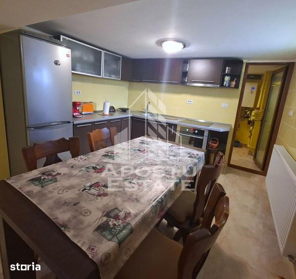 Casă cu 5 camere cu Teren 1000 Mp în Vladimirescu