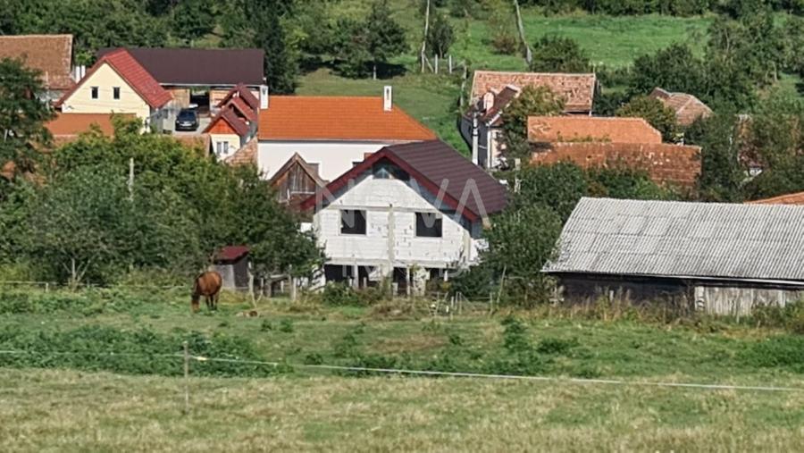 Casă individuală cu 3 camere cu Canalizare în Marpod