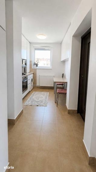 Apartament cu 2 camere decomandat în Romanilor