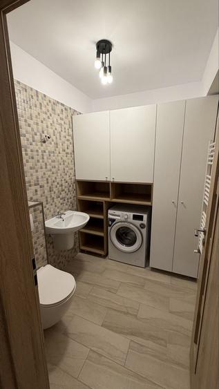 Apartament cu 3 camere decomandat în Dobroești