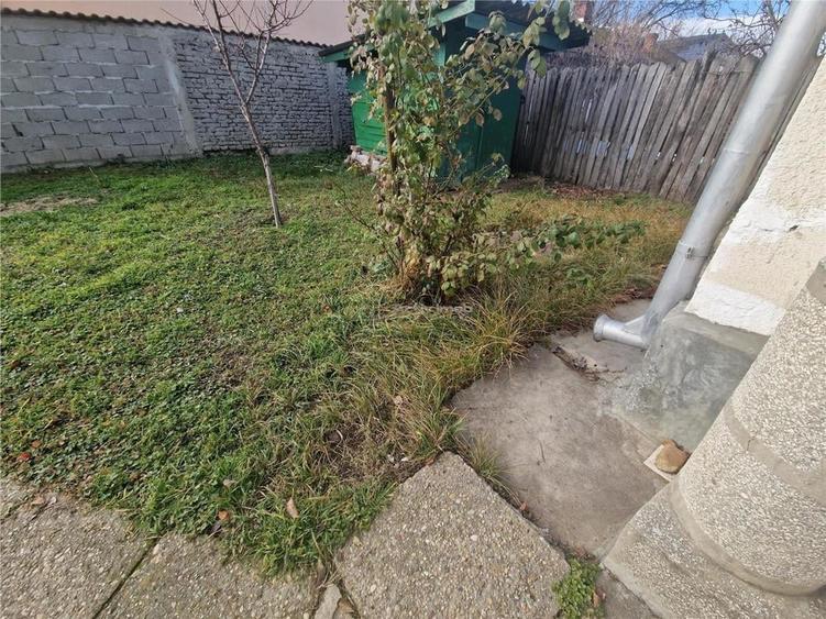 Casă cu Teren 321 Mp în George Enescu