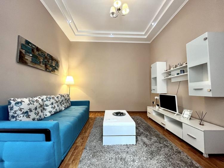 Apartament cu 2 camere decomandat, mobilat în P-ța Unirii
