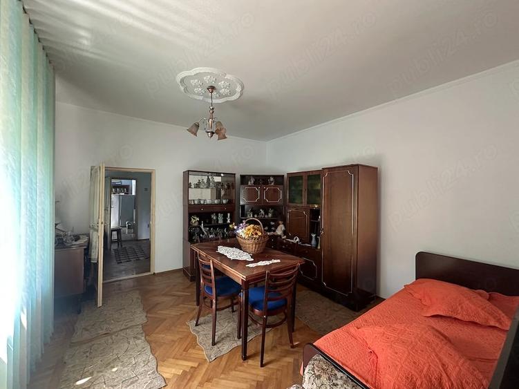Agentia imobiliara VIGAFON vinde casa 8 camere Negoiesti-Prahova - 2