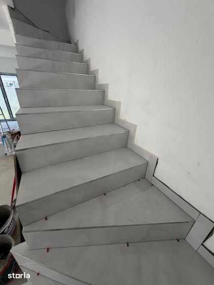 Casă cu 4 camere cu Teren 250 Mp în Cornetu