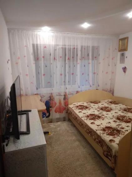 Apartament cu 2 camere semidecomandat, mobilat în Apollo