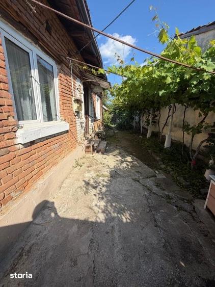 Casă cu 2 camere cu Teren 500 Mp în Central
