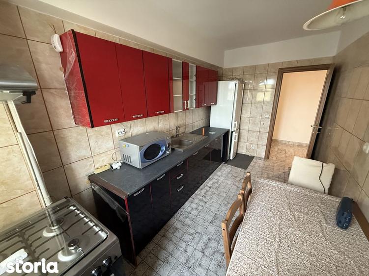 Apartament cu 3 camere decomandat, mobilat în Pantelimon