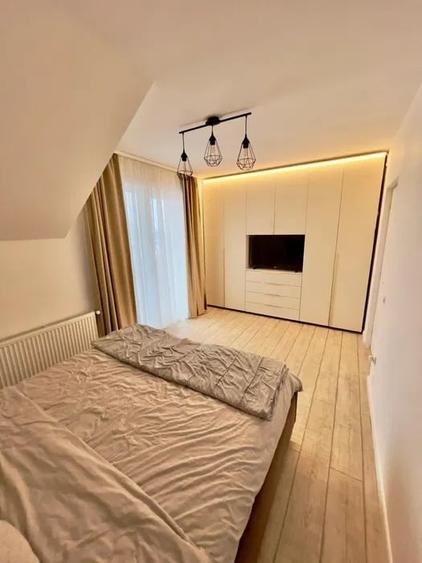 Apartament cu 3 camere semidecomandat, mobilat în Baciu