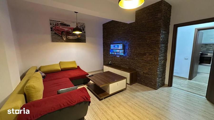 Apartament cu 2 camere decomandat în Centrul Istoric