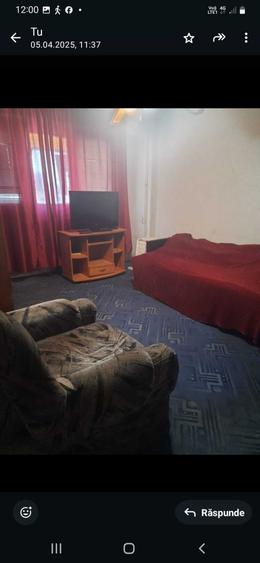 Apartament cu 3 camere decomandat în Prundu