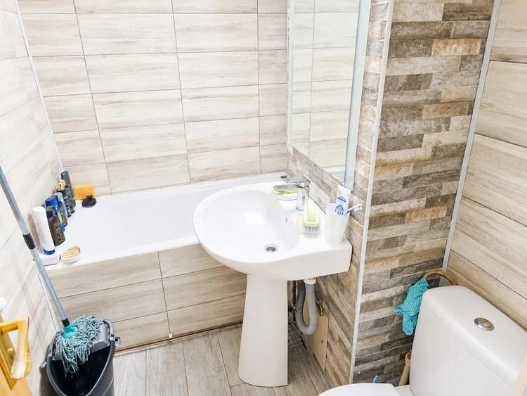 Apartament Nord, etaj intermediar, decomandat, renovat - 5