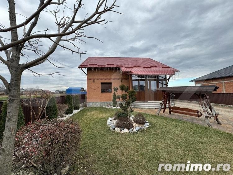Casă cu 5 camere cu Teren 1000 Mp în Marginea