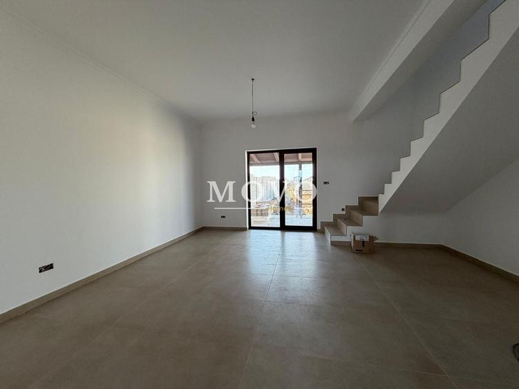 Duplex cu 3 camere cu Canalizare în Sânandrei