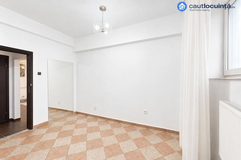 Apartament cu 3 camere în P-ța Romană