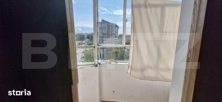 Apartament cu 3 camere în Micro 12