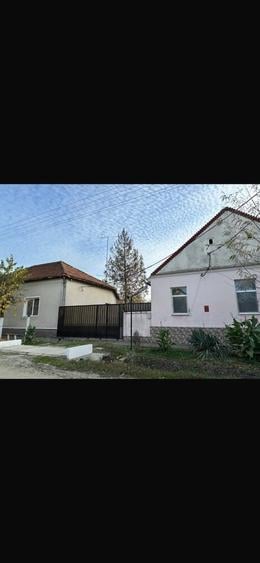 Casă cu 3 camere cu Teren 130 Mp în Central