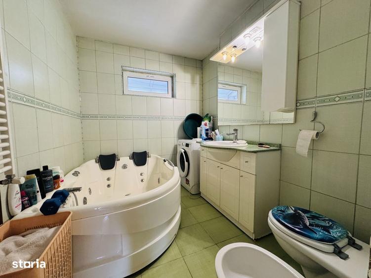 Apartament cu 3 camere în Tineretului