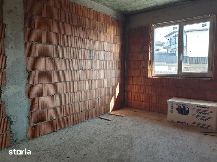 Casă cu 4 camere cu Teren 250 Mp în Valea Lupului