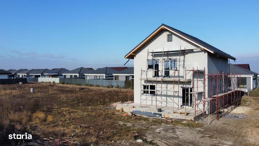 Casă cu 4 camere cu Teren 500 Mp în Central
