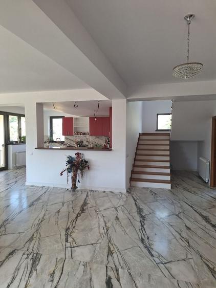 Casă cu 4 camere în Cornu
