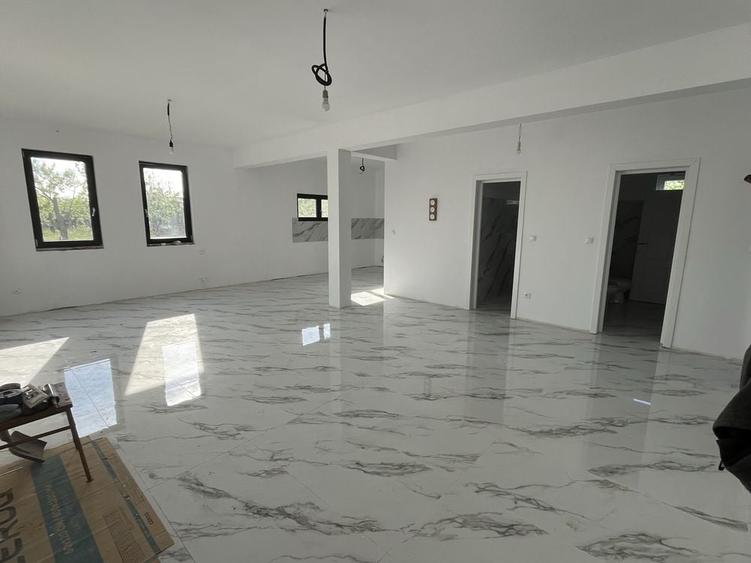 Casă cu 3 camere în Dacia