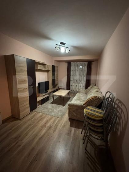 Apartament 2 camere, decomandat, parcare, zona Teilor - 1